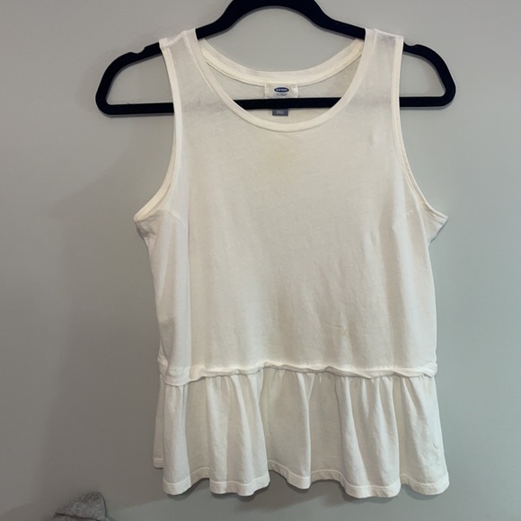 Small White Fancy Tank Top! Old Navy. - Picture 2 of 4